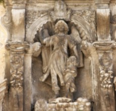 Particolare del prospetto principale della chiesa di San Giorgio Martire